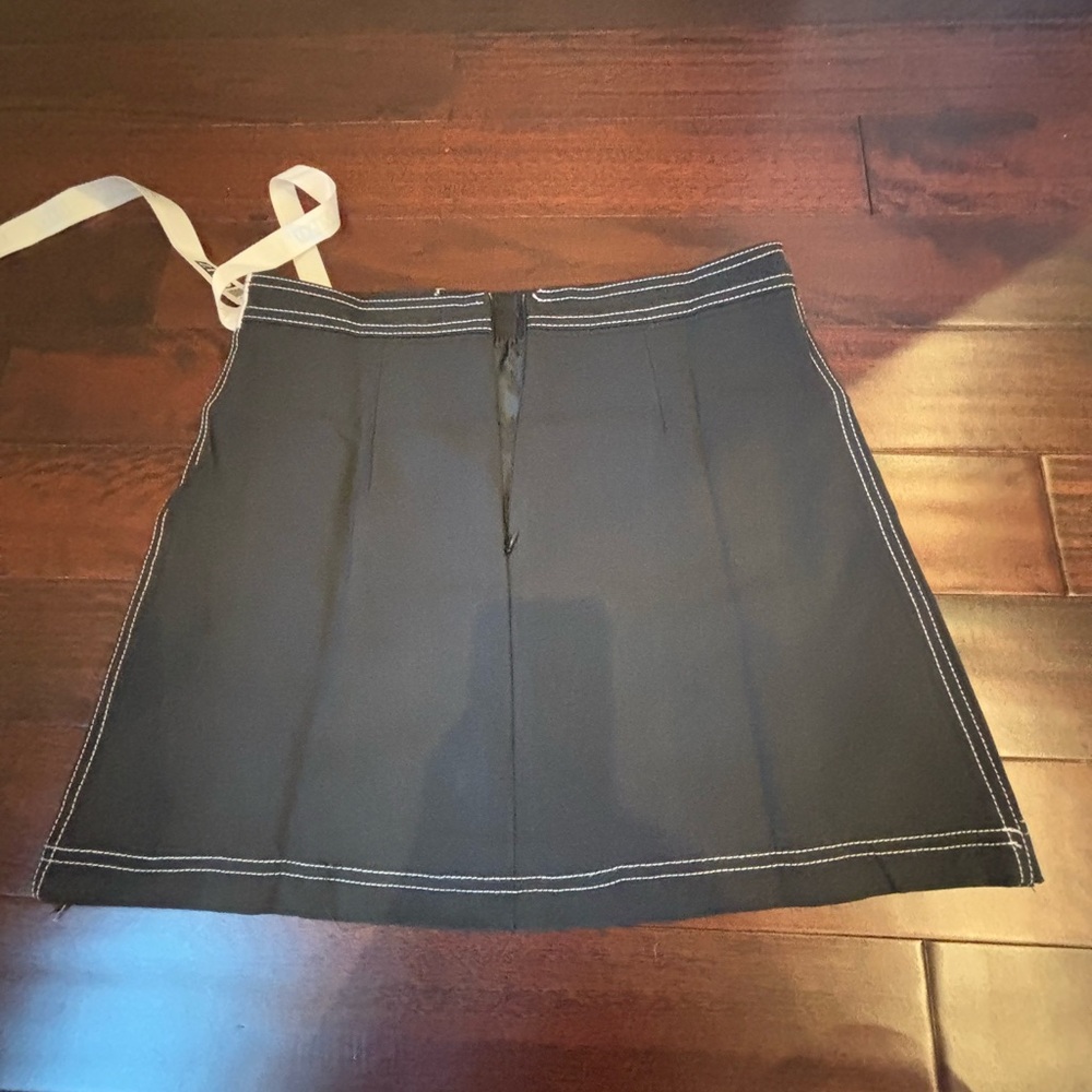 NWOT: Ziyo Black Size Medium Skirt